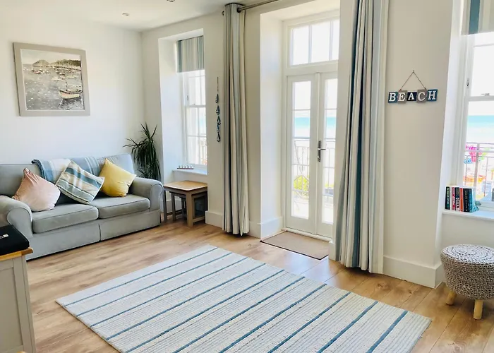 Beachfront With Balcony 1St Floor Apartment \